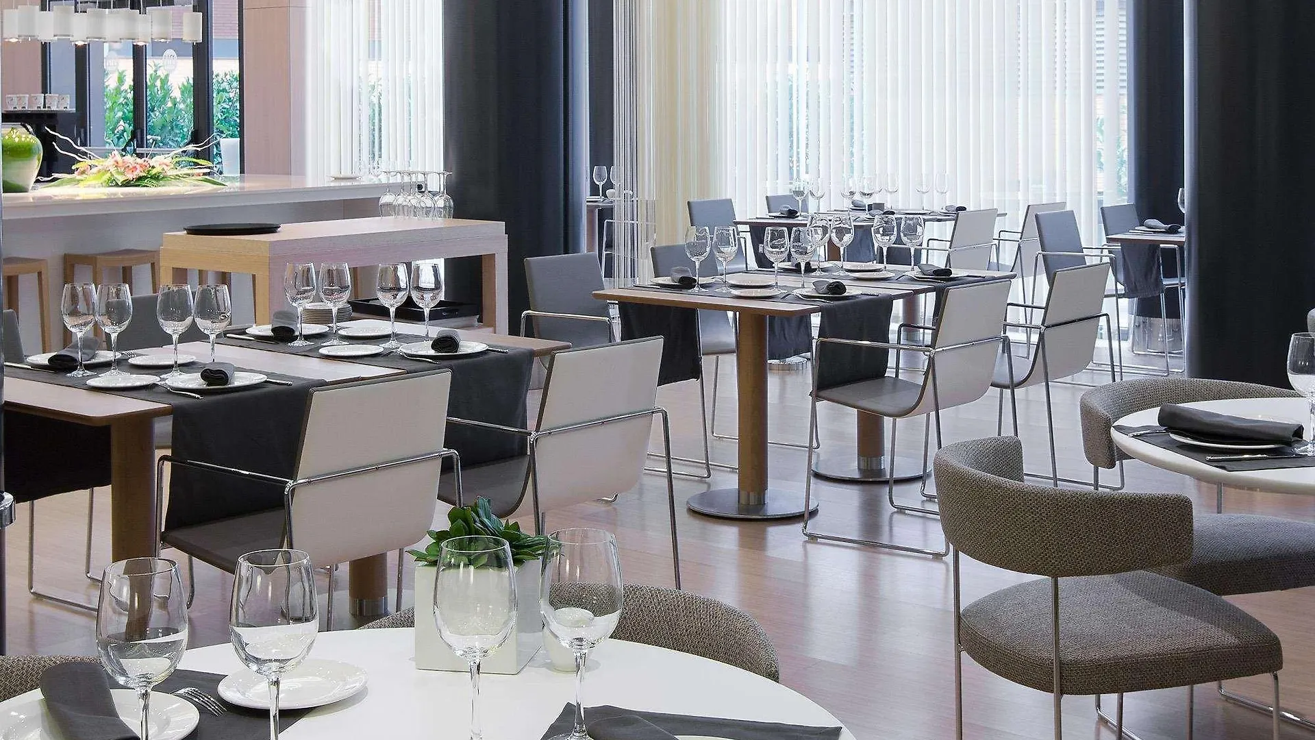 Hotel Doubletree By Hilton Gerona 4*,