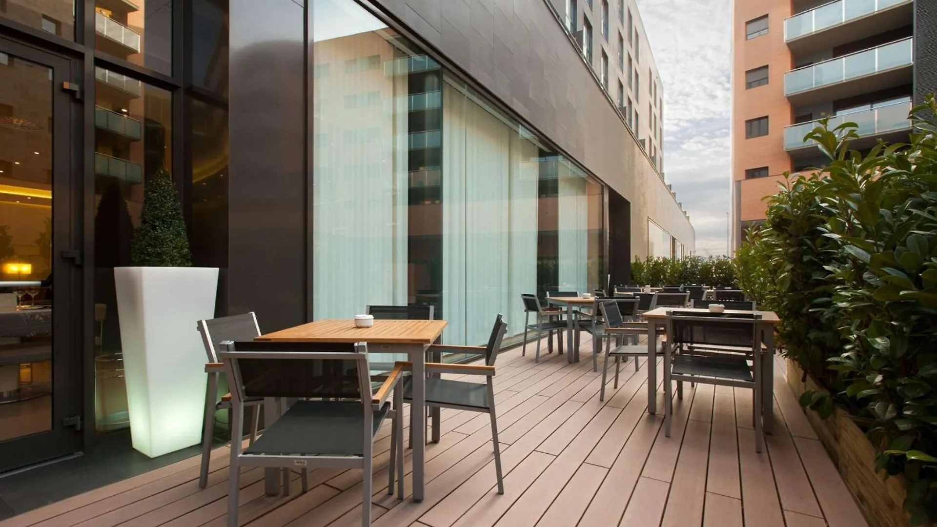 Hotel Doubletree By Hilton Gerona 4*,  Spanien